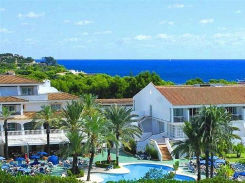 Hotel Beachclub Font De Sa Cala Eksteriør billede