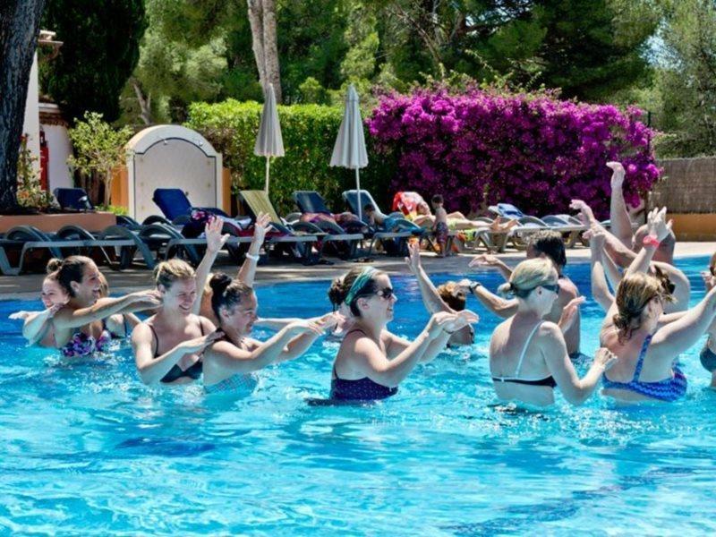 Hotel Beachclub Font De Sa Cala Eksteriør billede
