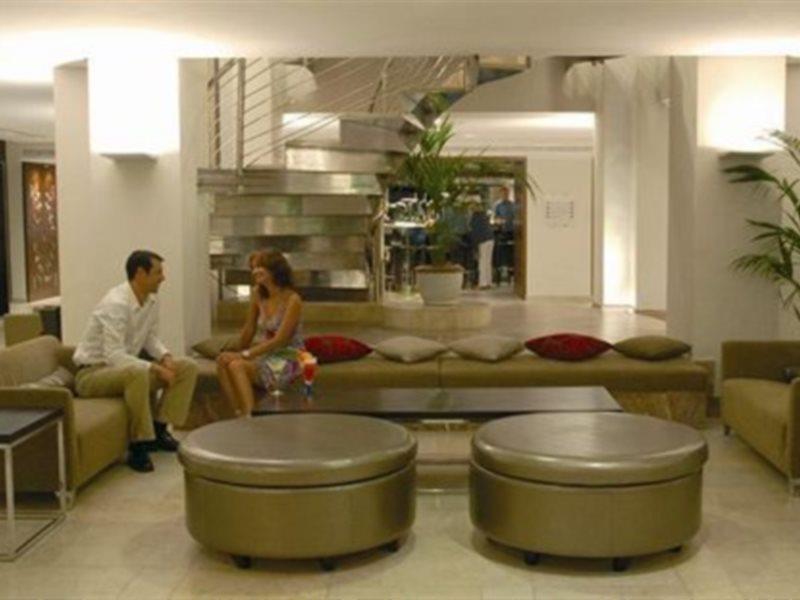 Hotel Beachclub Font De Sa Cala Interiør billede