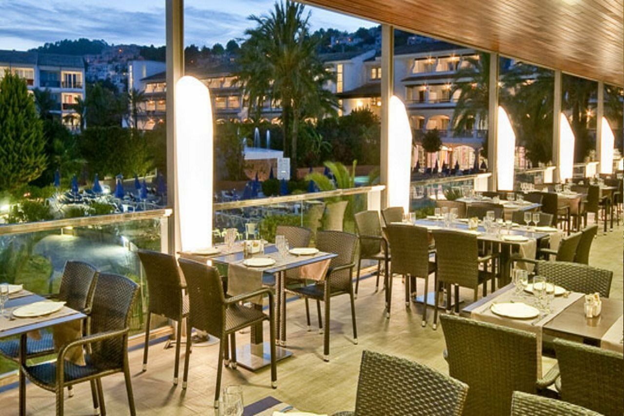 Hotel Beachclub Font De Sa Cala Eksteriør billede